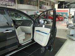 2011款 2.3 自动 尊贵版 7座