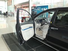 2011款 2.3 自动 尊贵版 7座