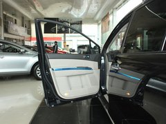 2011款 2.3 自动 尊贵版 7座