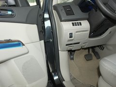 2011款 2.3 自动 尊贵版 7座