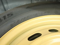 2011款 2.3 自动 尊贵版 7座