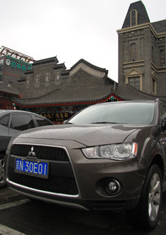 2011款 EX 劲界 2.4L CVT 四驱时尚版5座