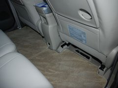 2011款 2.0L CVT 至尊导航版 7座