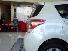 2011款 2.0L CVT 至尊导航版 7座