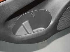 2011款 5.7L 自动 旗舰导航版 5座