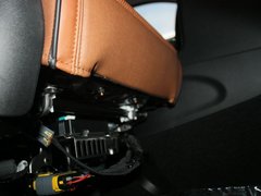 2011款 5.7L 自动 旗舰导航版 5座