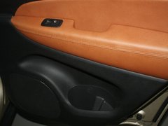 2011款 5.7L 自动 旗舰导航版 5座