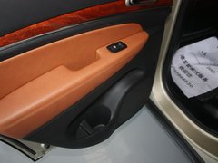 2011款 5.7L 自动 旗舰导航版 5座