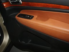 2011款 5.7L 自动 旗舰导航版 5座
