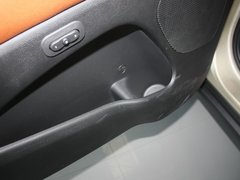 2011款 5.7L 自动 旗舰导航版 5座