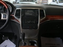 2011款 5.7L 自动 旗舰导航版 5座