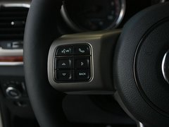 2011款 5.7L 自动 旗舰导航版 5座