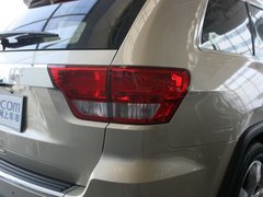 2011款 5.7L 自动 旗舰导航版 5座