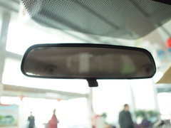 2011款 1.3L 手动 舒适型