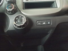 2011款 1.3L 手动 舒适型
