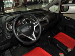 2011款 1.3L 手动 舒适型