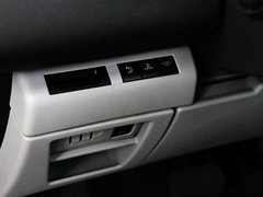 2011款 1.6T 自动 豪华型 5座