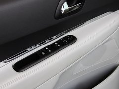 2011款 1.6T 自动 豪华型 5座