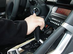 2011款 1.6T 自动 豪华型 5座