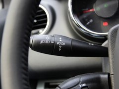 2011款 1.6T 自动 豪华型 5座