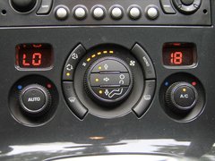 2011款 1.6T 自动 豪华型 5座