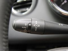 2011款 1.6T 自动 豪华型 5座