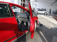2011款 1.6T 自动 豪华型 5座