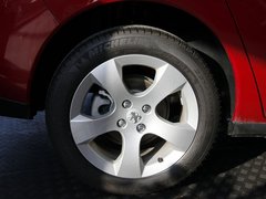 2011款 1.6T 自动 豪华型 5座