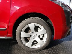 2011款 1.6T 自动 豪华型 5座