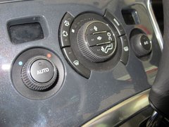 2011款 1.6T 自动 豪华型 5座