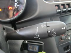 2011款 1.6T 自动 豪华型 5座