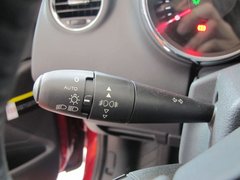 2011款 1.6T 自动 豪华型 5座