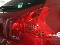 2011款 1.6T 自动 豪华型 5座