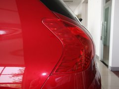 2011款 1.6T 自动 豪华型 5座