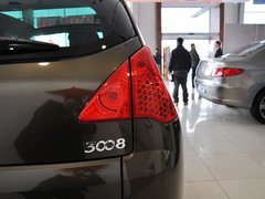 2011款 1.6T 自动 豪华型 5座