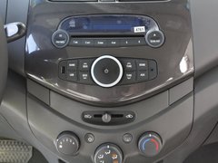 2011款 1.0L SX 自动 标准型