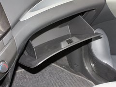 2011款 1.0L SX 自动 标准型