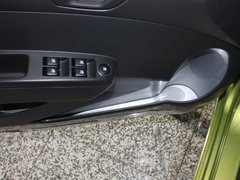 2011款 1.0L SX 自动 标准型