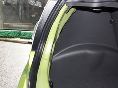2011款 1.0L SX 自动 标准型