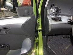 2011款 1.0L SX 自动 标准型
