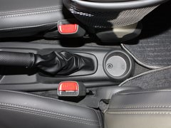 2011款 1.0L SX 自动 标准型