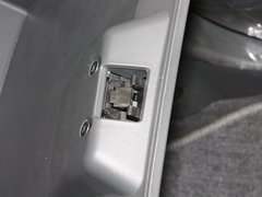 2011款 1.0L SX 自动 标准型