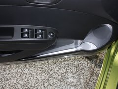 2011款 1.0L SX 自动 标准型