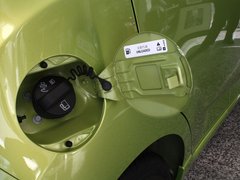 2011款 1.0L SX 自动 标准型