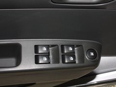 2011款 1.0L SX 自动 标准型