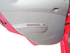 2011款 1.0L SX 自动 标准型