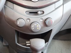 2011款 1.0L SX 自动 标准型