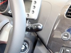 2011款 1.0L SX 自动 标准型