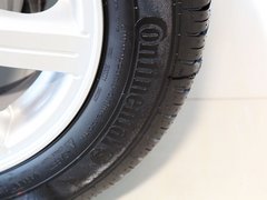 2011款 1.0L SX 自动 标准型