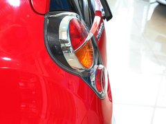2011款 1.0L SX 自动 标准型